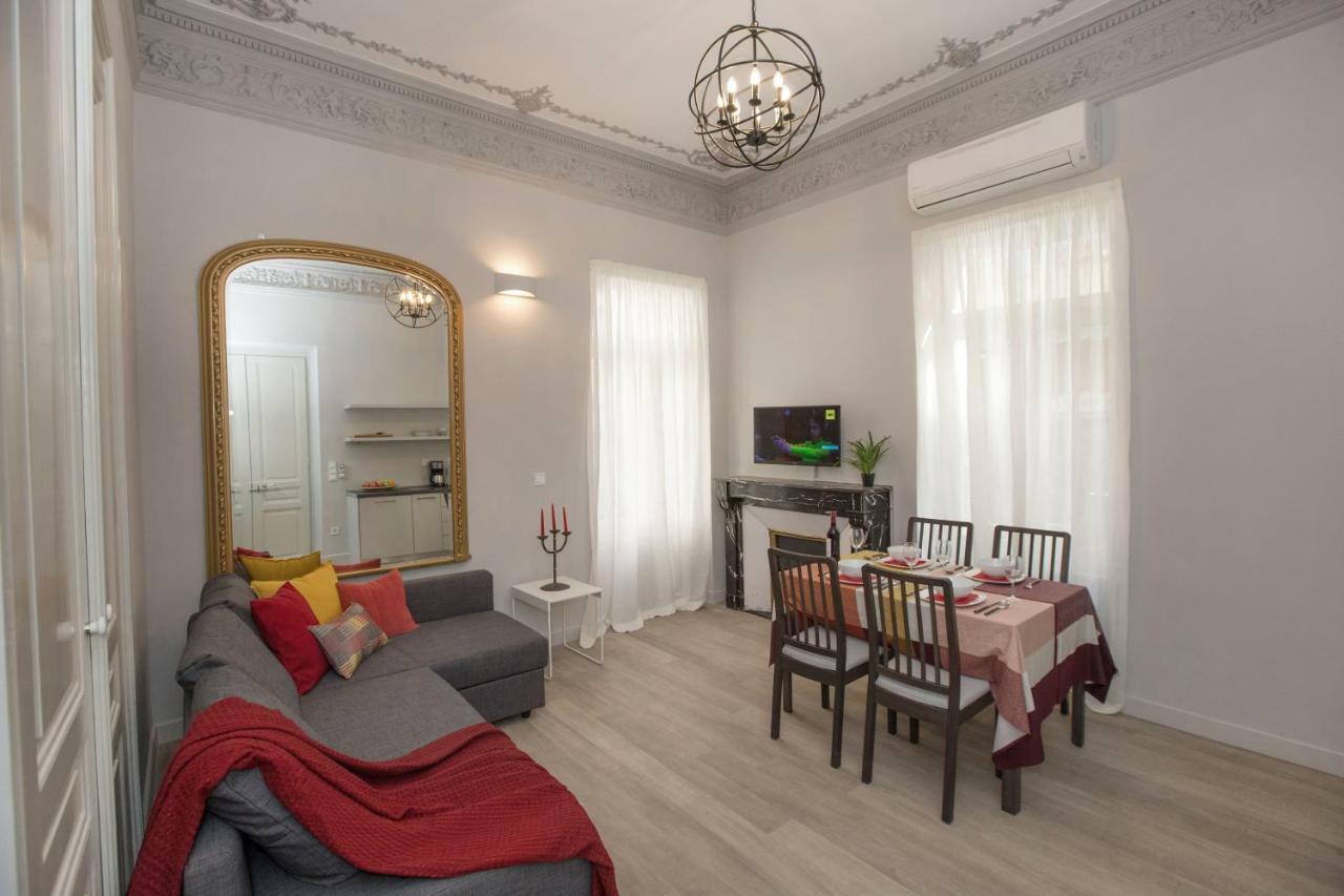 Sophisticated Apartment In Syntagma By Ghh Athens Luaran gambar